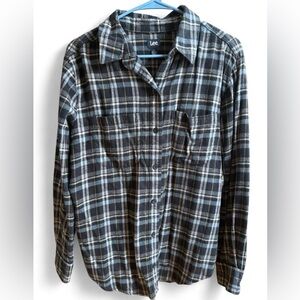 Men’s Large Lee Black and Blue Plaid Flannel Shirt